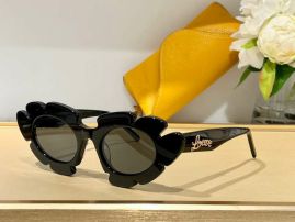 Picture of Loewe Sunglasses _SKUfw50080264fw